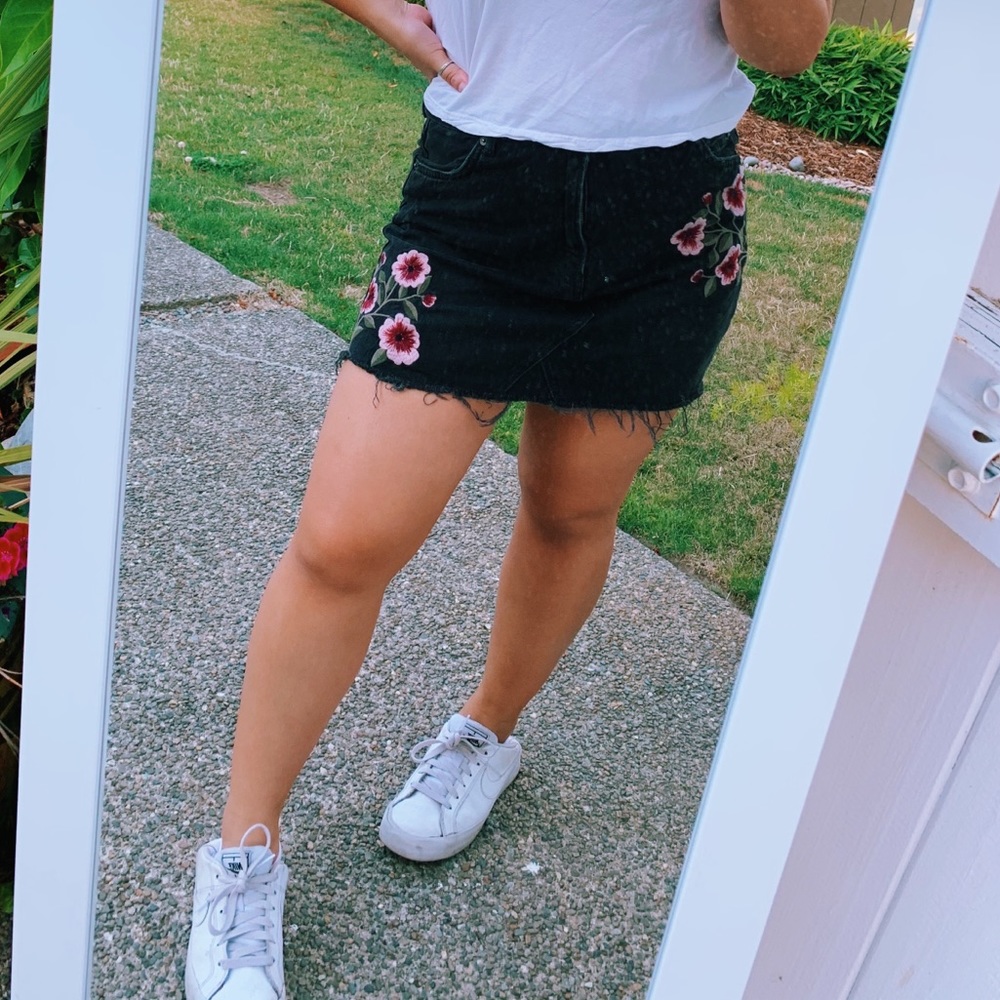 Topshop Denim Skirt with Floral Embroidery - Picture 2 of 2